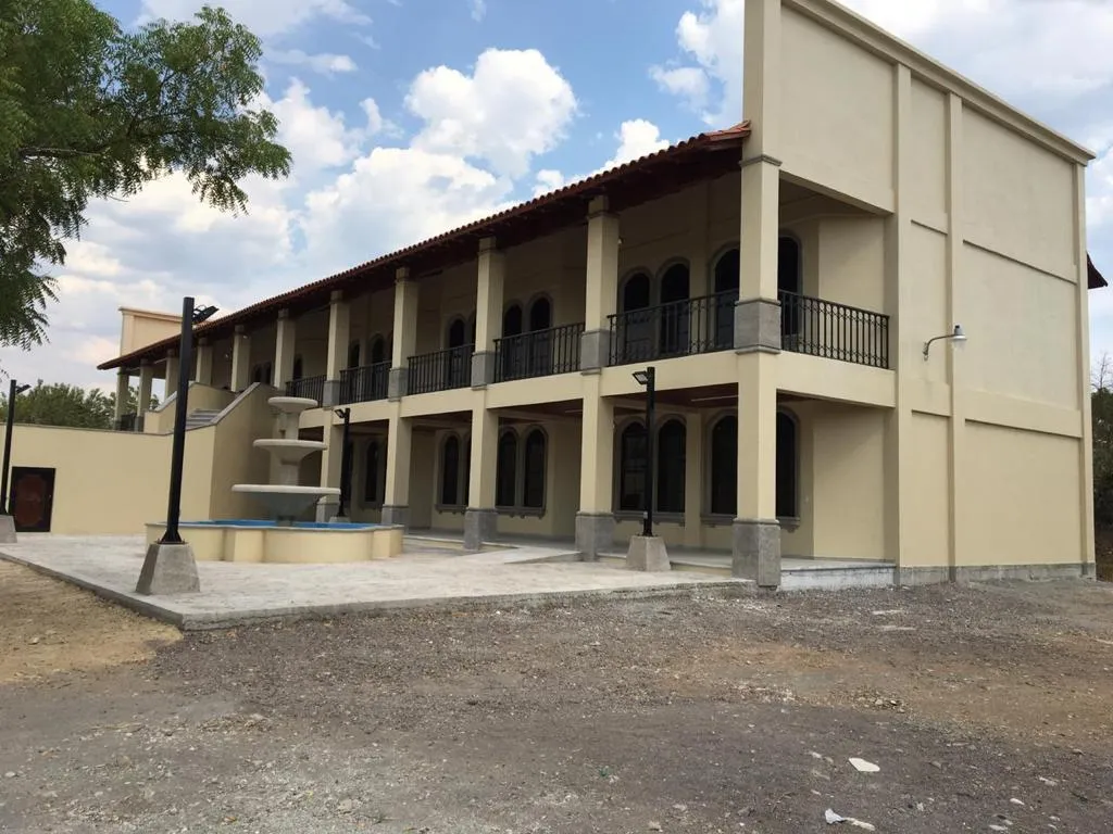 Construcción de edificio de aulas con módulo de baños y laboratorio de computación para la Universidad Pedagógica Nacional