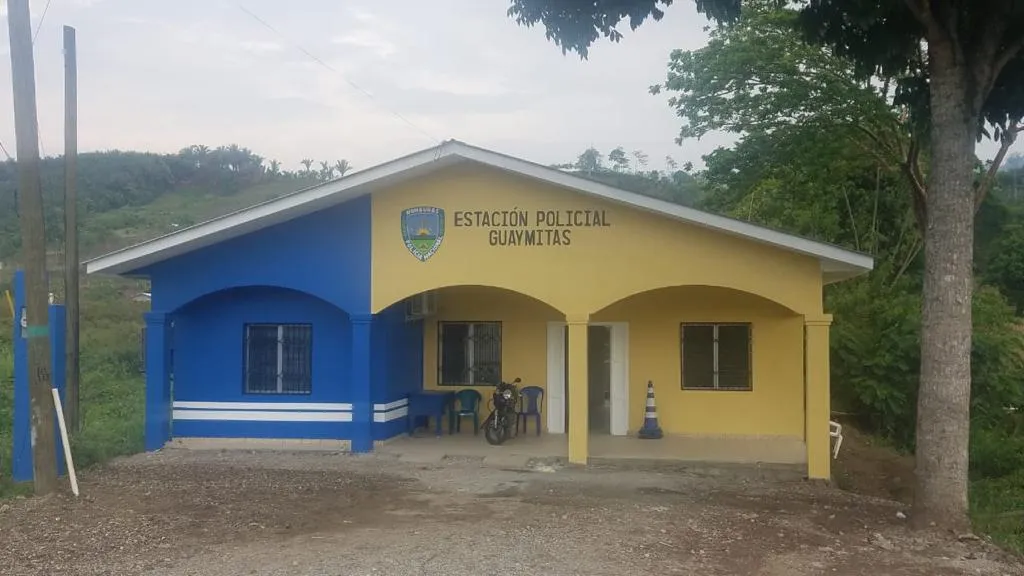 Remodelación de Posta Policial ubicada en Guaymitas